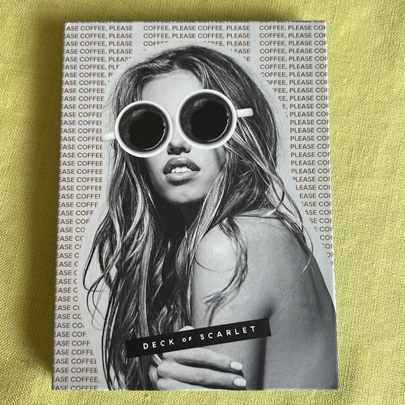 Deck of Scarlet edition No. 20 makeup palette - NIB! - Picture 2 of 3